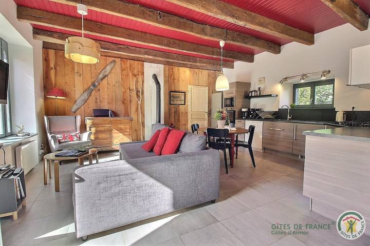 Gîte pour 4 personnes, avec sauna ainsi que terrasse et jardin à Le Vieux-Marché - 4