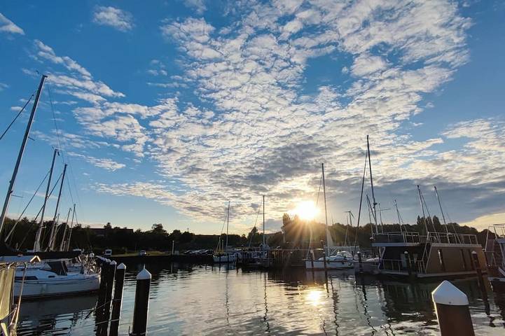 Hausboot für 3 Personen in Stralsund