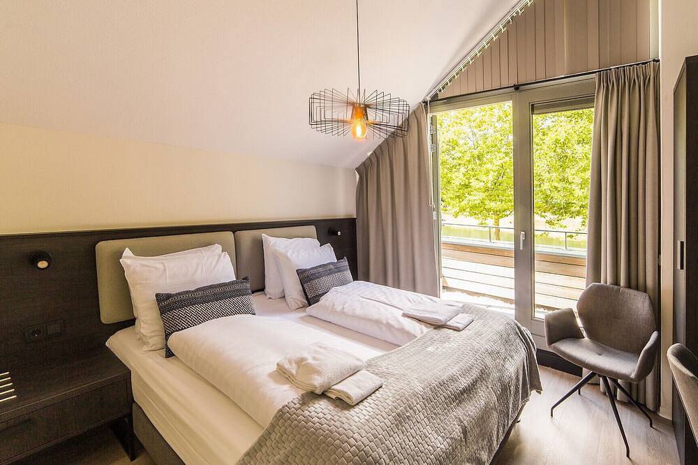Prinsenvilla Wellness Waterfront – 4 Schlafzimmer / 4 Badezimmer in Maastricht, Hoge Kempen