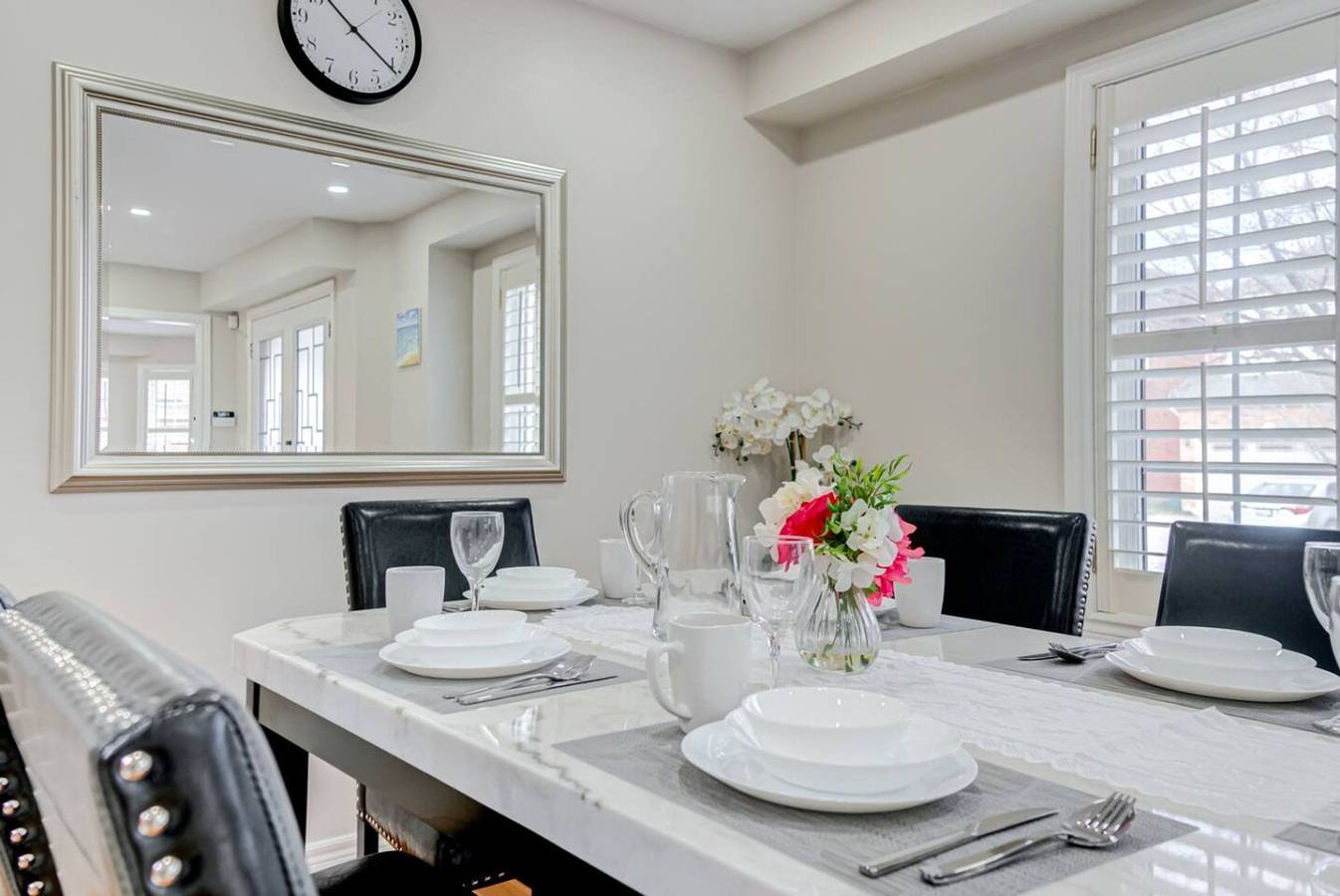 4-Br Family Haven: Near Wonderland & Vaughan Mills in Vaughan, Lago Ontario (Kanada)