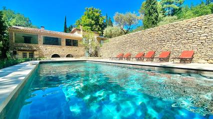 Ferienhaus für 10 Personen, mit Terrasse und Garten in Apt
