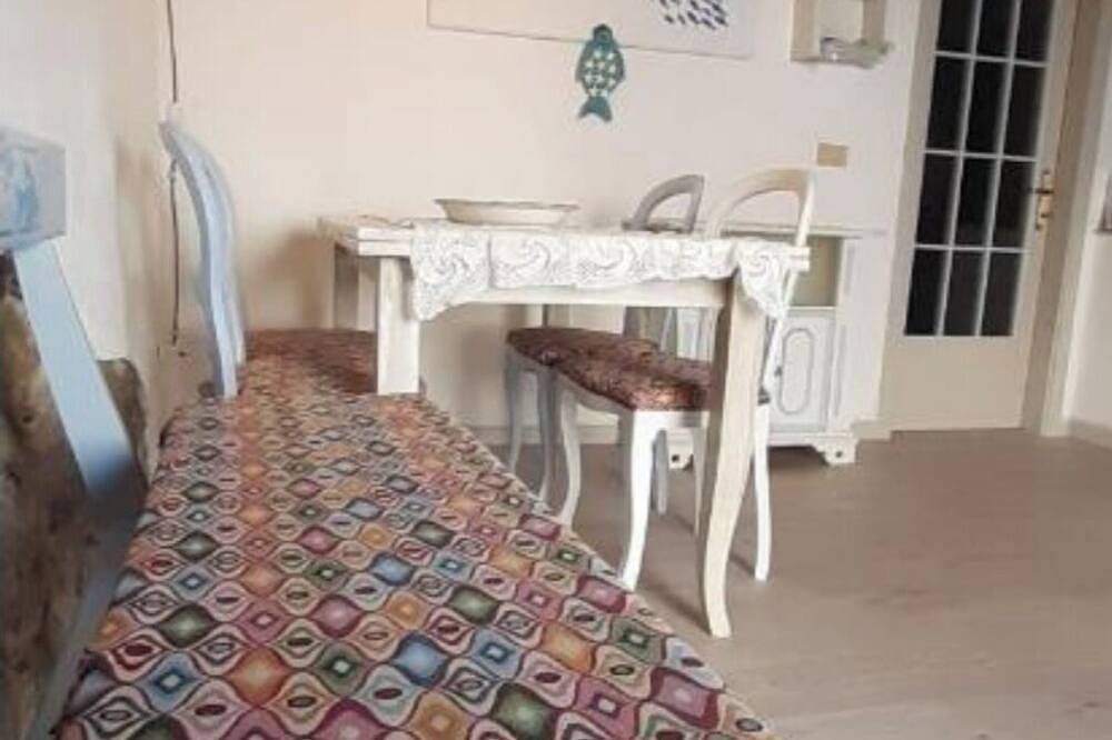 Entire apartment, Castle cottage in Rosignano Marittimo, Etruscan Coast