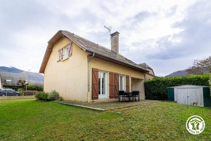 Gîte pour 8 personnes, avec jardin et terrasse, animaux acceptés à Argelès-Gazost - 2