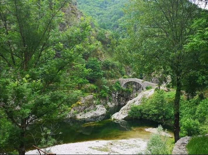 Location de vacances pour 4 personnes, avec vue et jardin, animaux acceptés à Thueyts - 2