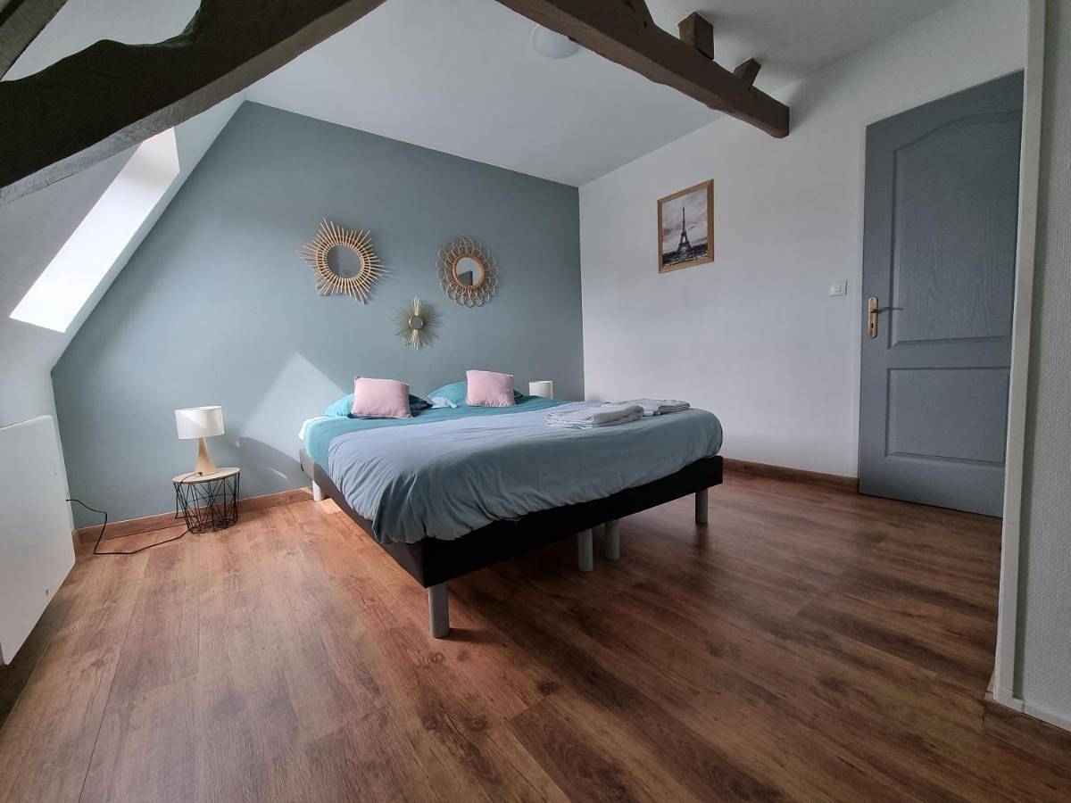 Appartement entier, Duplex idéal famille, 2 mn de St-Omer centre in Saint-Martin-au-Laërt, Région de Saint-Omer