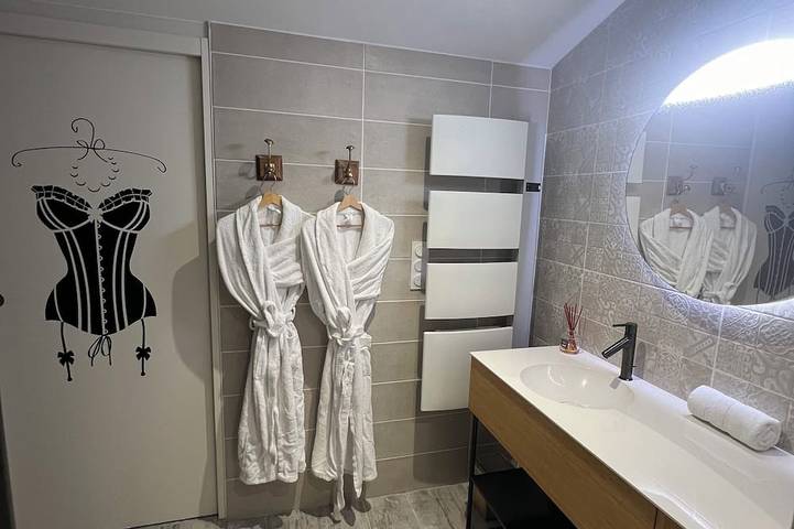 Location de vacances pour 2 personnes, avec jacuzzi à Le Perrier - 4