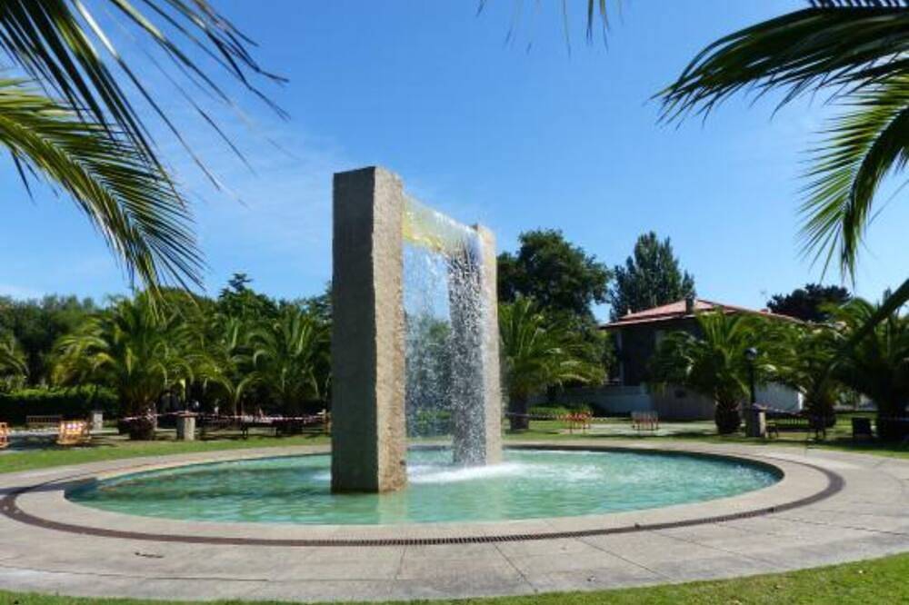Entire apartment, 1 bedroom apt - 1 bed | Rueiro 17 - 1A in Oleiros (Espanha), Galician Coast