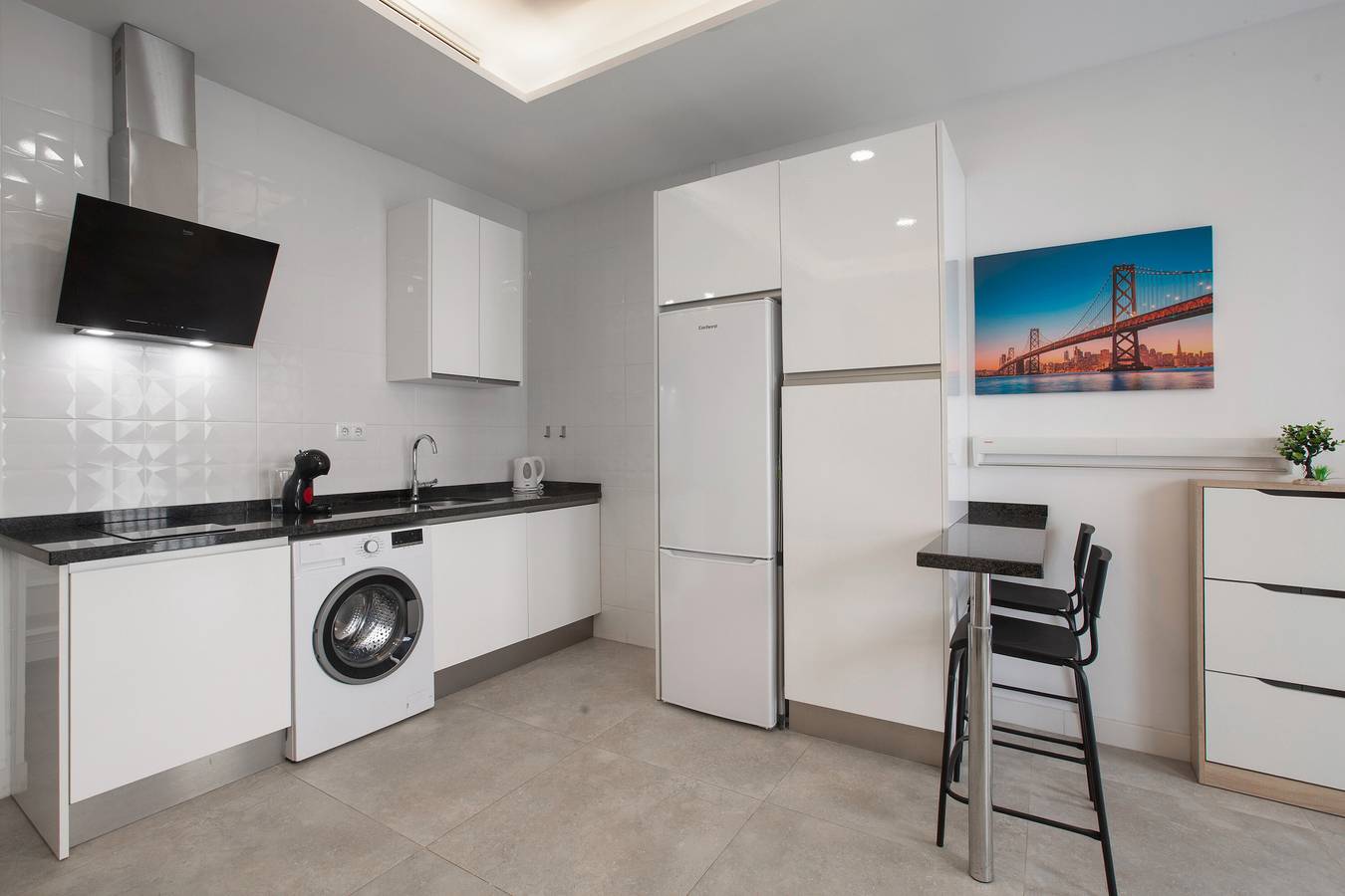 Gehele studio, Appartement 'Mendoza Loft Málaga' met Wi-Fi en airconditioning in Carretera de Cádiz, Malaga