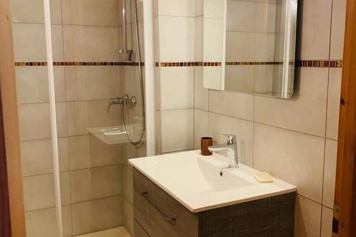 Chalet pour 6 personnes, avec balcon, animaux acceptés dans Méribel - 4
