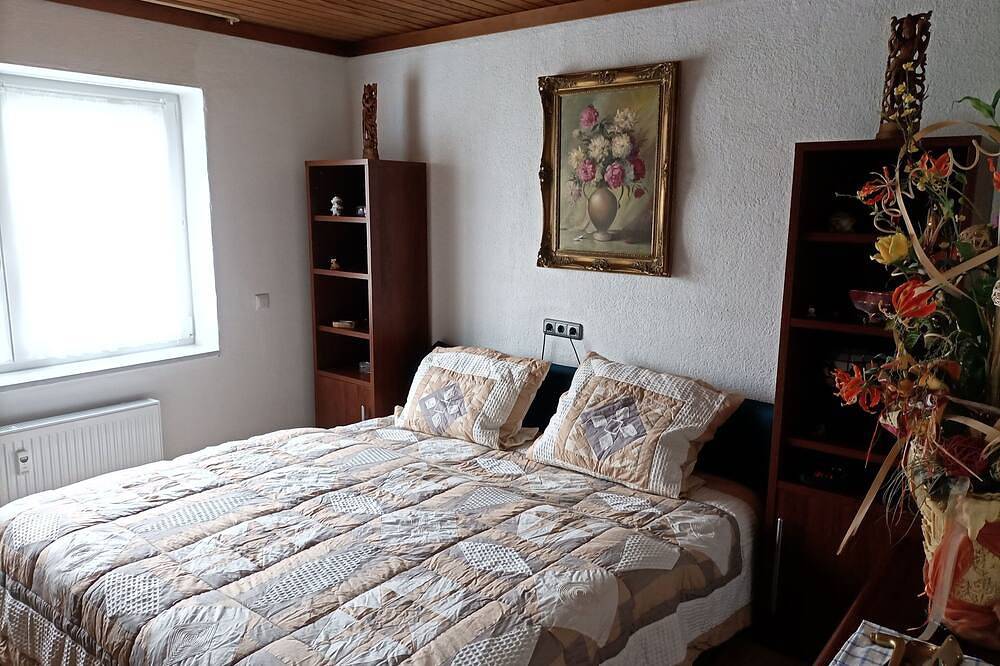 Ganze Wohnung, O2 - Komfortables 145 qm Apartment in Grafenwöhr, Naturpark Nördlicher Oberpfälzer Wald