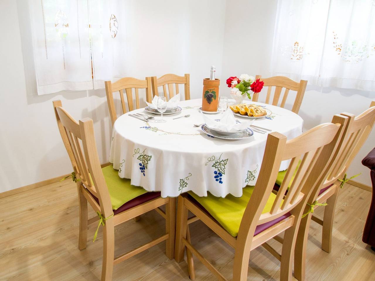 Sunny Two Bedroom Retreat in Beautiful Bizeljsko - Two Bedroom Country House in Rann (disambigua), Lower Styria
