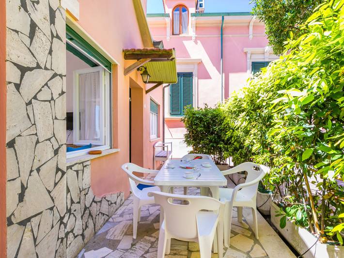 Vakantiehuis voor 4 personen, met terras en tuin, met huisdier in San Vincenzo