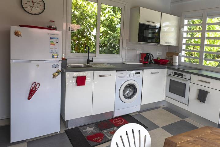 Encantador bungalow en Baie-Mahault con piscina privada in Baie-Mahault, Guadalupe