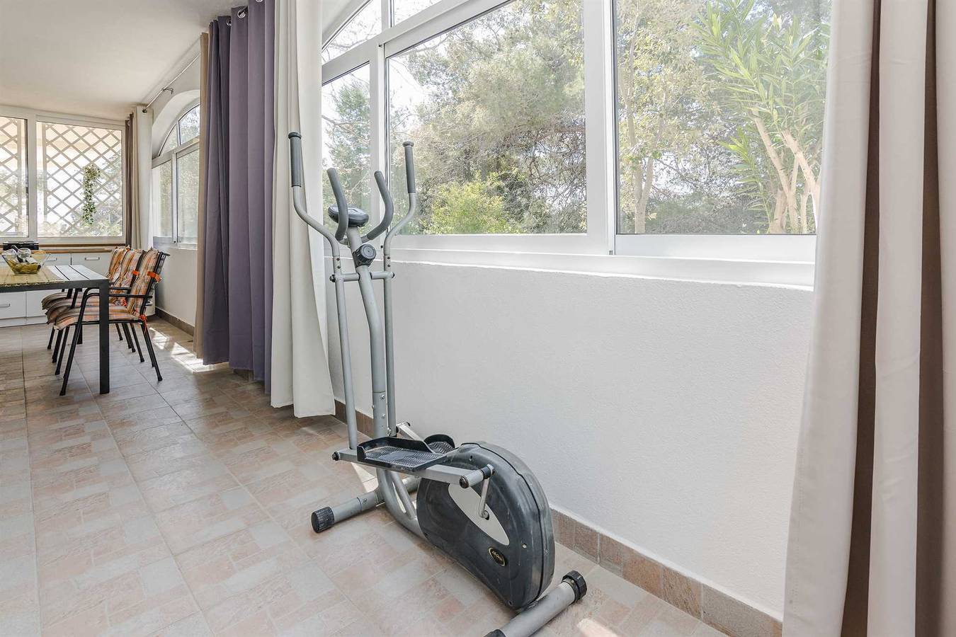 Ganze Wohnung, Klimatisiertes Appartement für 4-6 Personen | Haustierfreundlich in Vir