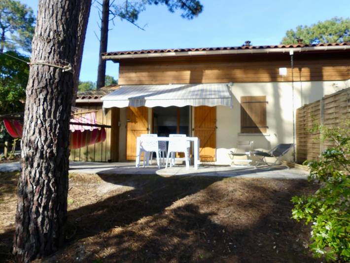 Gîte pour 5 personnes, avec jardin ainsi que terrasse et piscine, animaux acceptés
