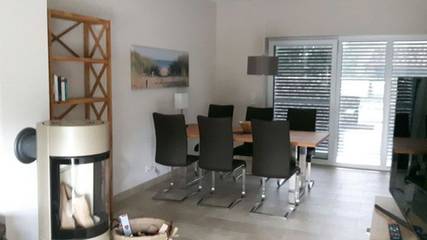 Ferienhaus für 4 Personen, mit Ausblick und Balkon sowie Seeblick und Garten, kinderfreundlich in Mönkebude