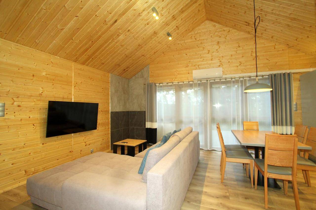 Całoroczny drewniany domek Superior i apartamenty Eko-oaza w Krynica Morska-Piaski in Krynica Morska, Zatoka Gdańska
