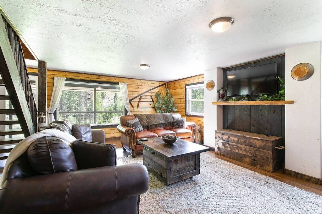 Mountain lodge w/creekside sauna and patio w/ fire pit - Casinos nearby! in Arapaho and Roosevelt National Forests