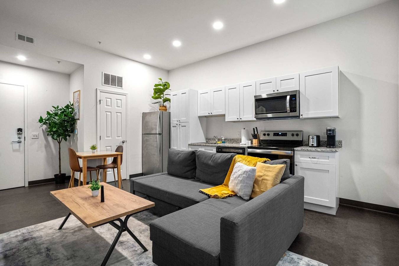 Ganze Wohnung, Cozysuites Stunning 1Br in Downtown Pitts  12 in Pittsburgh, Allegheny County