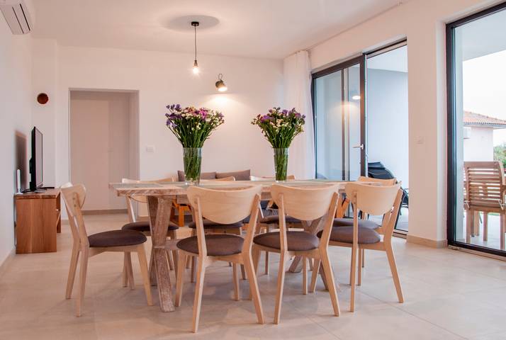Ferienhaus für 16 Personen, mit Balkon und Terrasse sowie Garten und Sauna in Dalmatien - 3