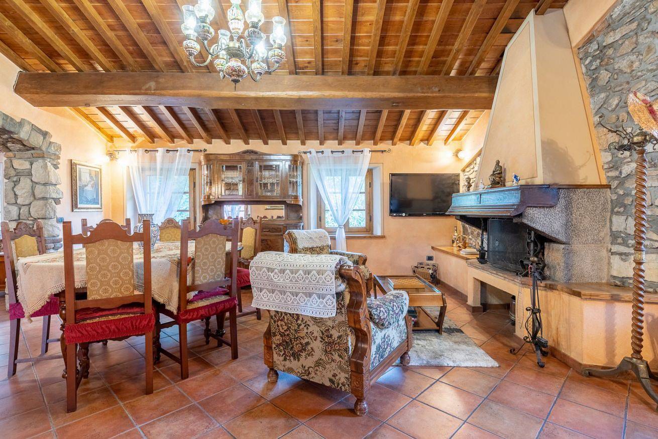 Ganze Wohnung, Tenuta Cerbaiola with Pool, Garden & Parking in Borgo a Mozzano, Lucca Provinz
