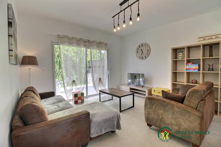 Gîte pour 4 personnes, avec jardin et terrasse à Riantec