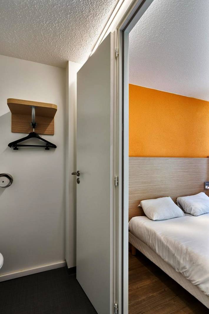 Hôtel pour 3 personnes, avec jardin et terrasse, animaux acceptés à Mouilleron-le-Captif - 3