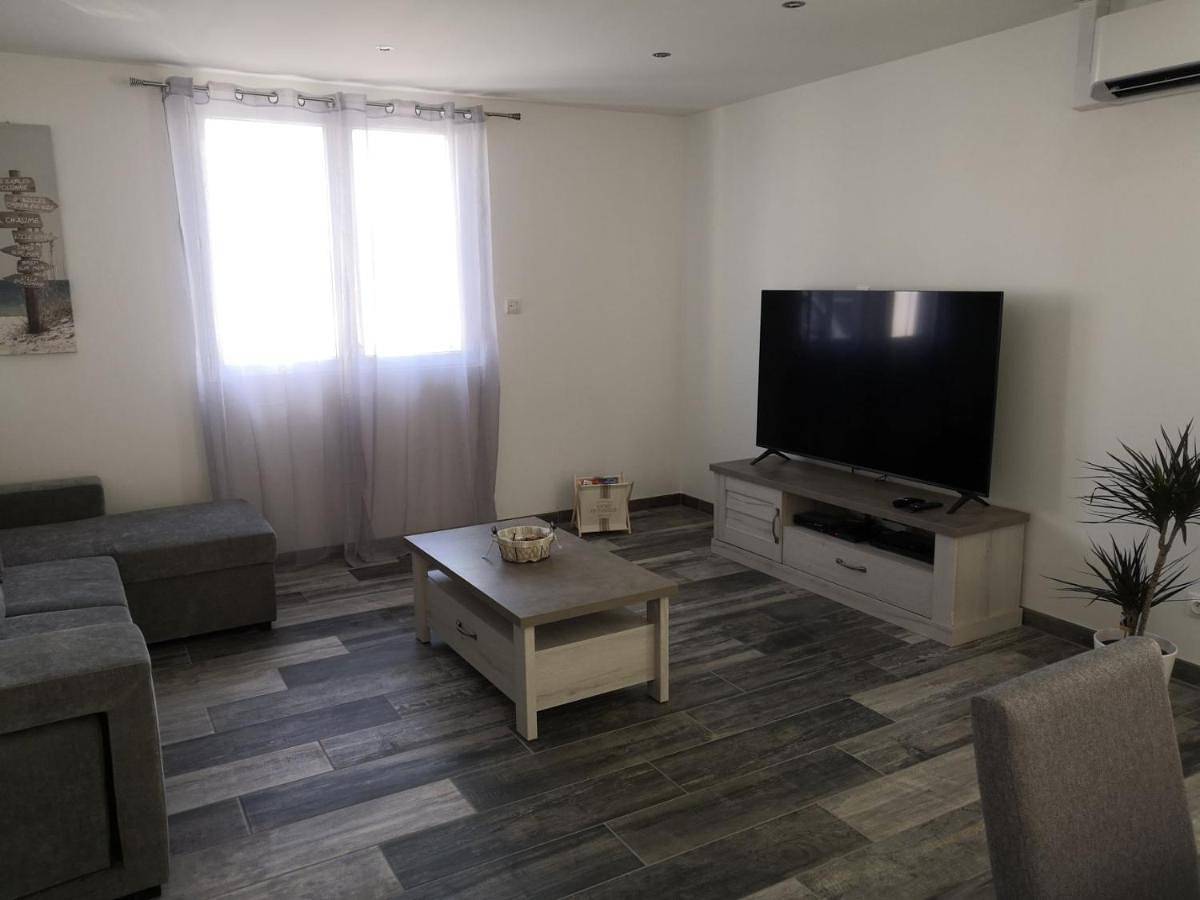 Two-Bedroom House in Saint-Hilaire-la-Forêt, Vendée