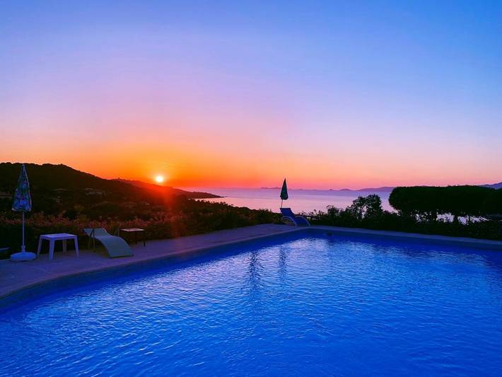 Hôtel pour 2 personnes, avec piscine ainsi que vue et jardin - 1
