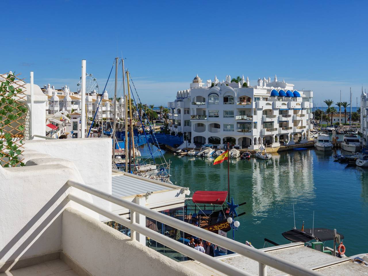 Entire apartment, Puerto Marina in Benalmádena Costa, Benalmádena