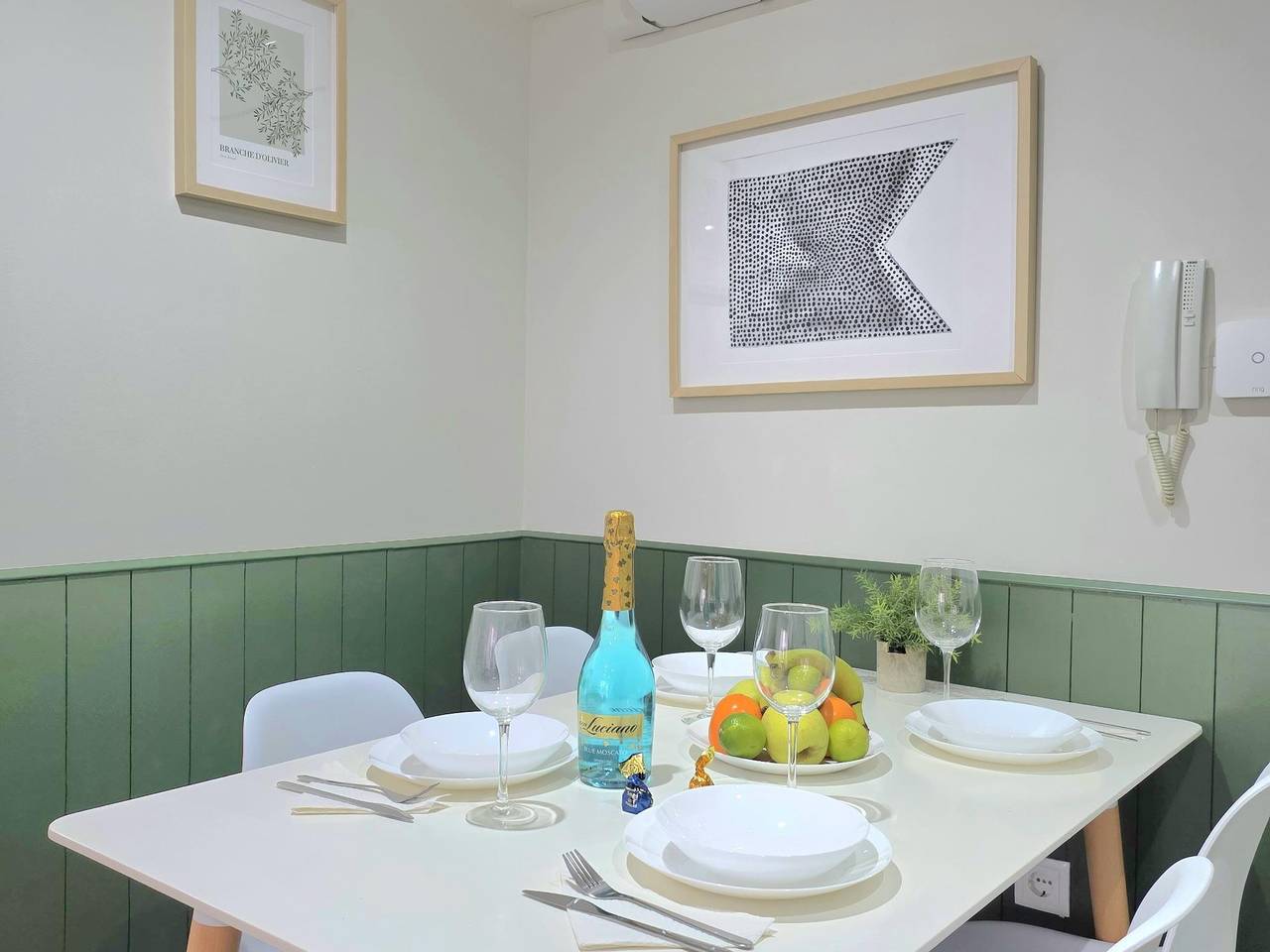 Ganze Ferienwohnung, Modernes 3Sz Apartment in Torremolinos Zentrum, Torremolinos