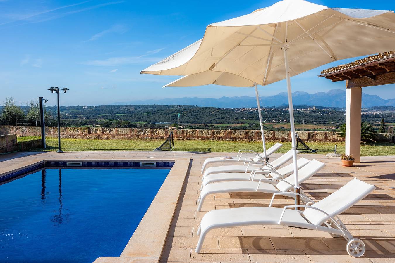 Ferienhaus 'Sa Figuereta Living Place' mit Bergblick, Wlan und Klimaanlage in Ariany, Mallorca Inselmitte