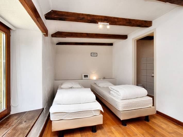 Location de vacances pour 20 personnes, avec jardin ainsi que terrasse et sauna, animaux acceptés dans Virton - 4