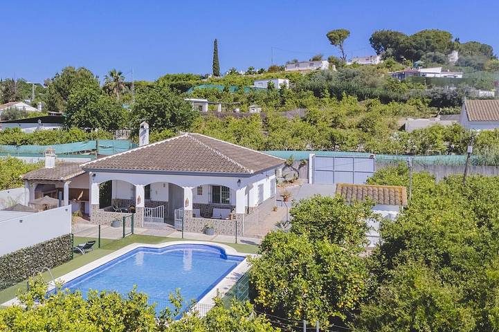 Cottage für 6 Personen, mit Pool und Terrasse sowie Garten - 1