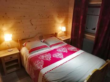 Gîte pour 4 personnes, avec jardin à Larringes