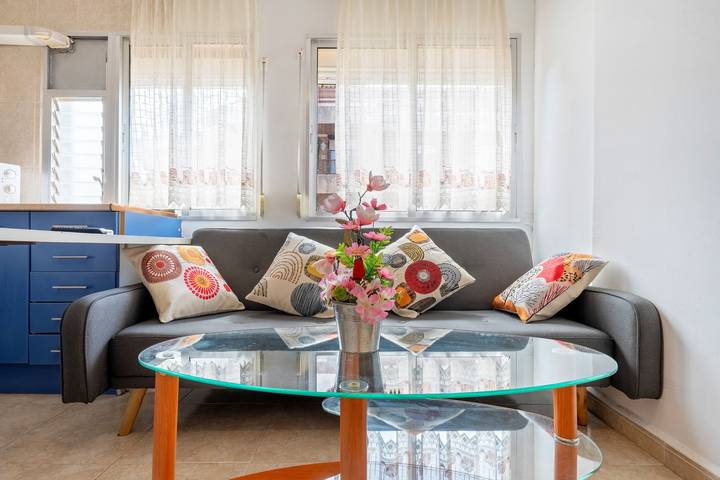 Ganze Wohnung, Ferienwohnung 'A 100m De La Playa Salou' mit Balkon, Wlan und Klimaanlage in Platja de Ponent (Salou), Salou