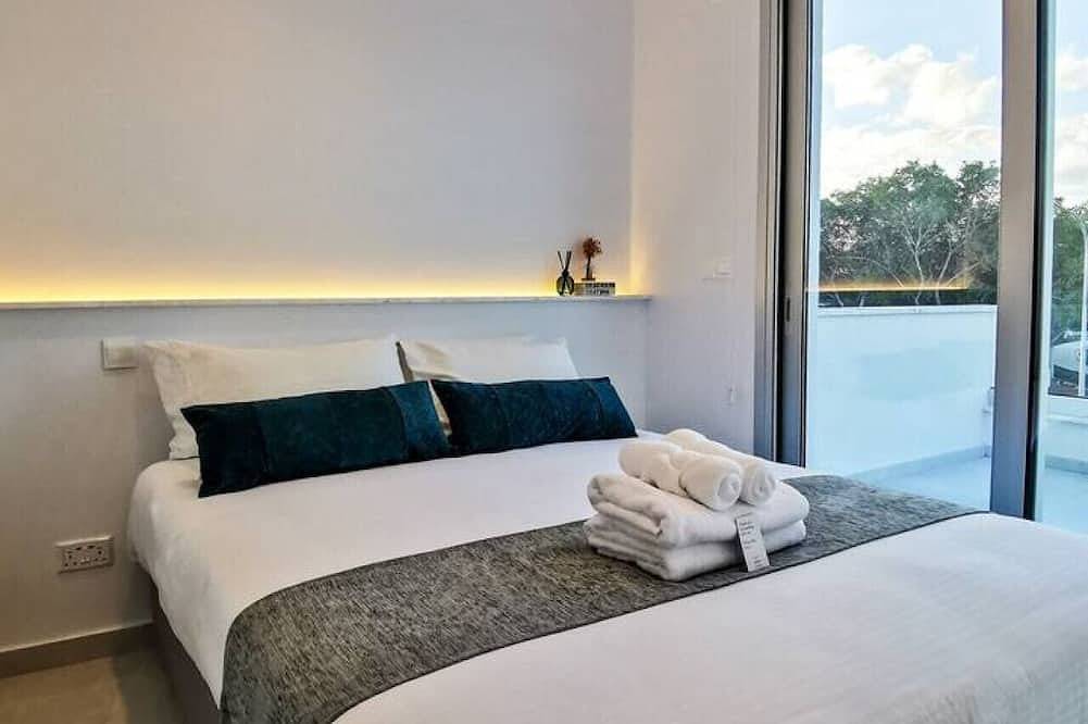 Ganze Wohnung, Phaedrus Living: Seaside Deluxe Flat Harbour 107 in Paphos, Südzypern