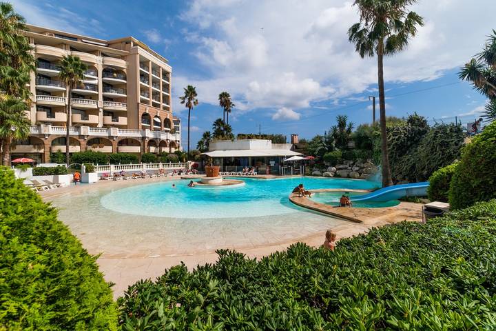 Ferienwohnung für 4 Personen, mit Balkon und Garten sowie Kinderpool in Cannes - 2