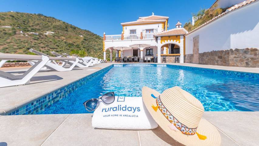 Finca für 12 Personen, mit Whirlpool und Pool sowie Balkon/Terrasse in Sayalonga - 4