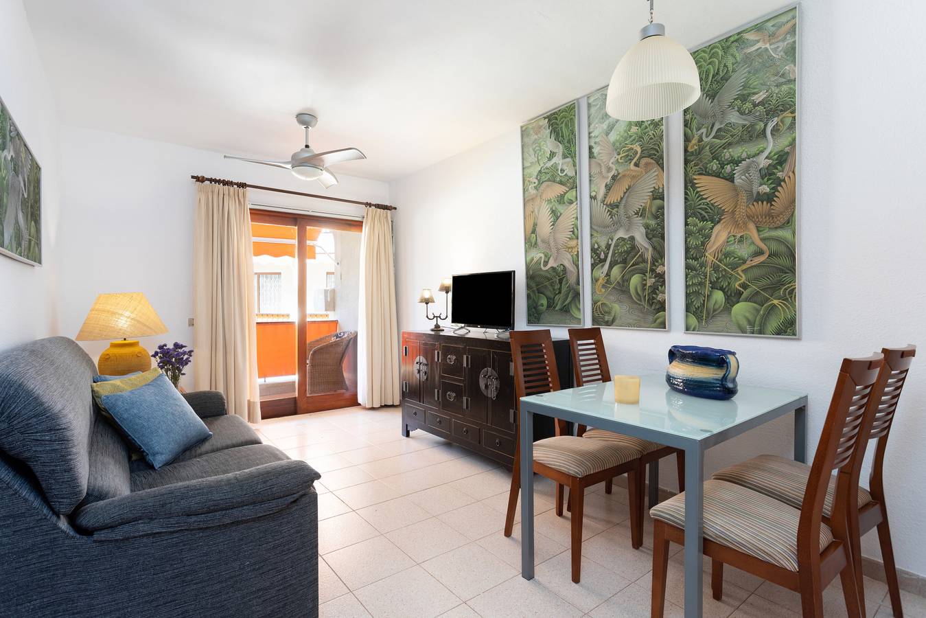 Geheel appartement, Close to Playa las Vistas with pool and parking in Playa de las Américas, Arona