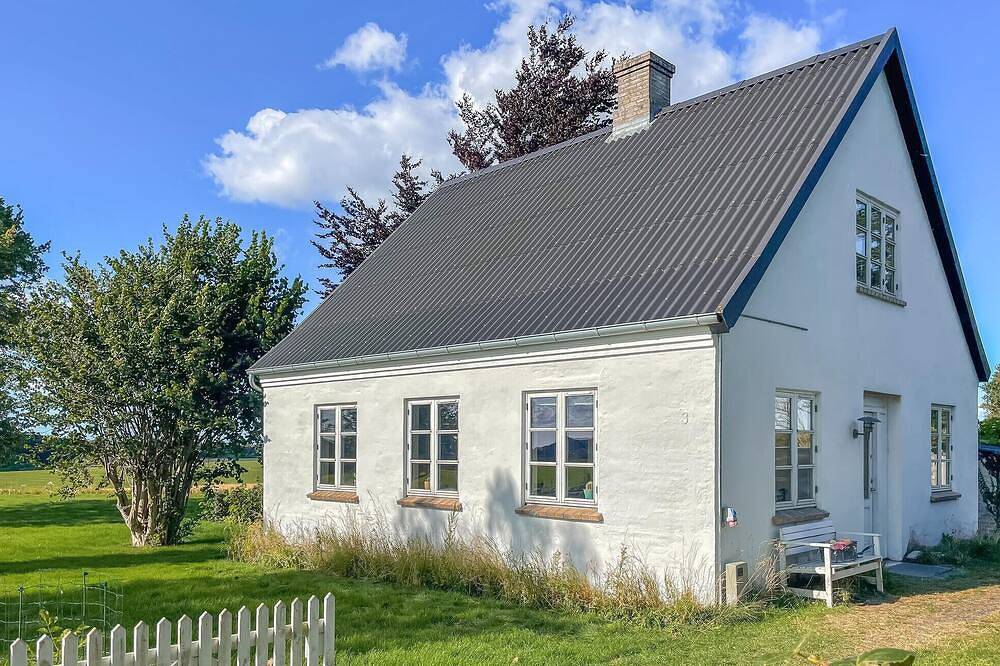 3 bedroom amazing home in Stege in Svenska Östersjön