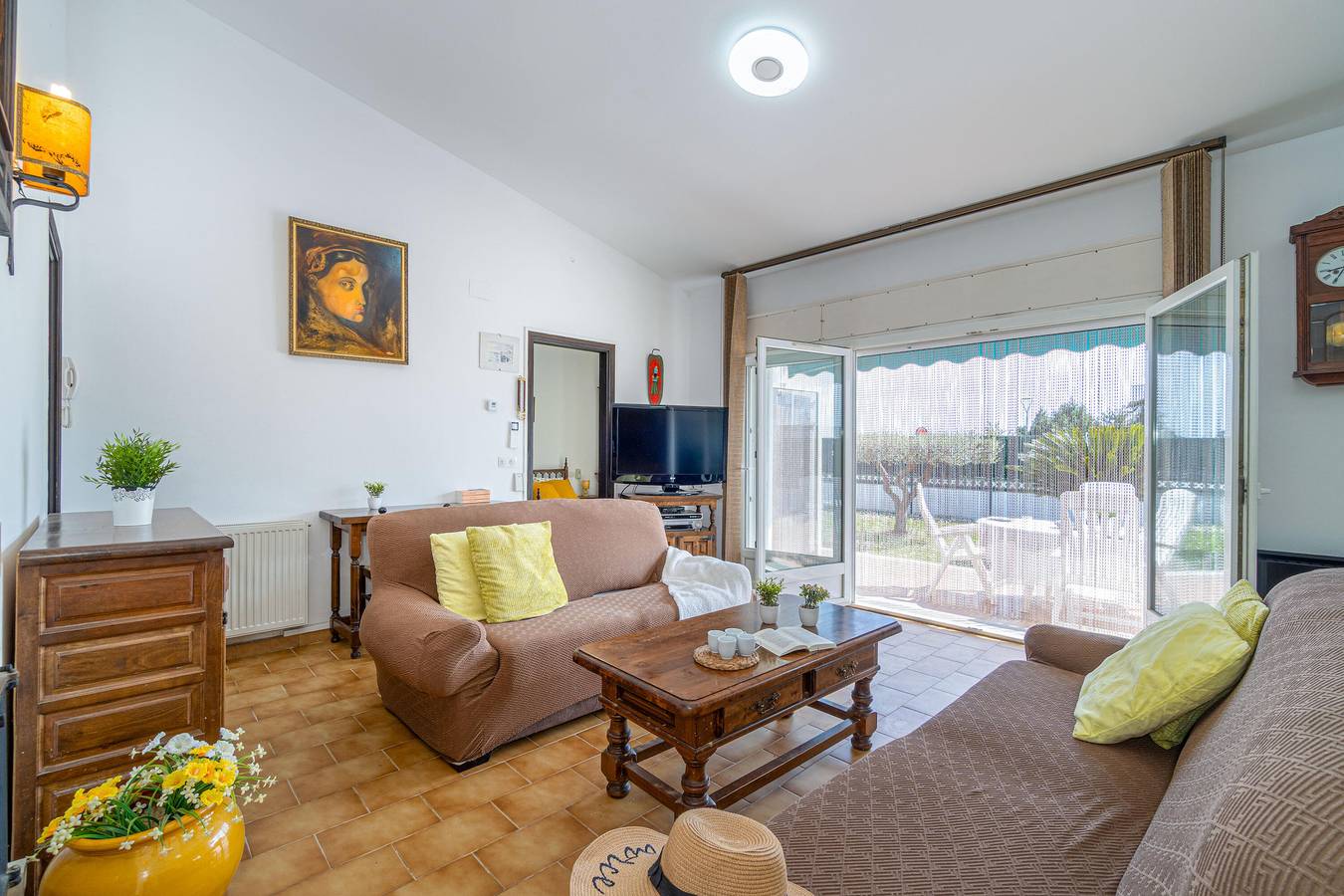 Casa Olot 68 - A/A, Wifi, jardín, piscina privada, zona tranquila. in San Pedro Pescador, Alt Empordà