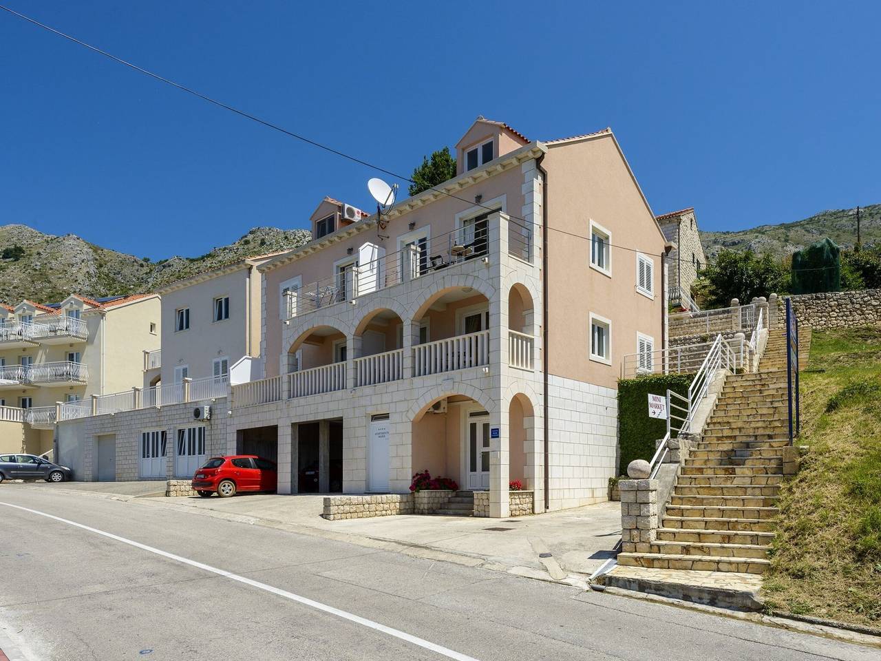 Cijeli apartman, Apartments Maris-Comfort One Bedroom Apartment  with Terrace and Sea view in Plat, Dubrovačko-neretvanska županija