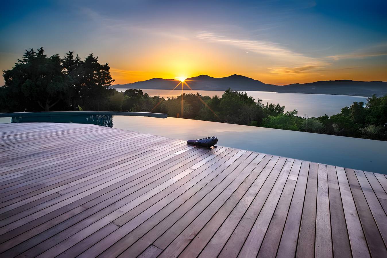 Villa 'U Tempu Persu' with Sea View, Wi-Fi and Air Conditioning in Porticcio, Grosseto-Prugna