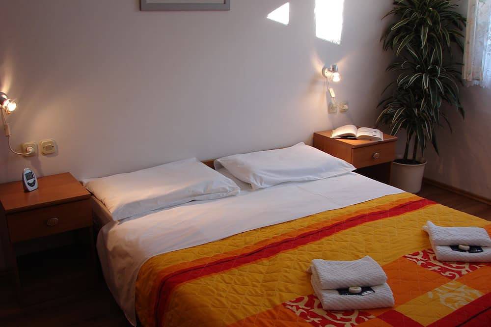 Appartement entier, Family apartment with pool in Ville de Pag, Pag