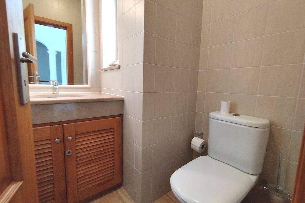 Casa Gemeas in Luz with ocean views, private pool - 10 mins walk to the beach in Praia da Luz, Faro District