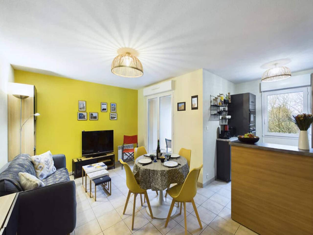 Entire apartment, Apartment in Pont-l'Abbé near Langoz Beach in Pont-l'Abbé, Quimper region