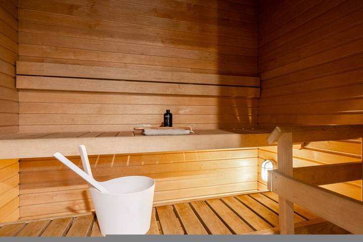 Ganze Wohnung, Bright 2Br Apartment with Lake Views | Free Parking & Sauna in Kantakaupunki, Jyväskylä