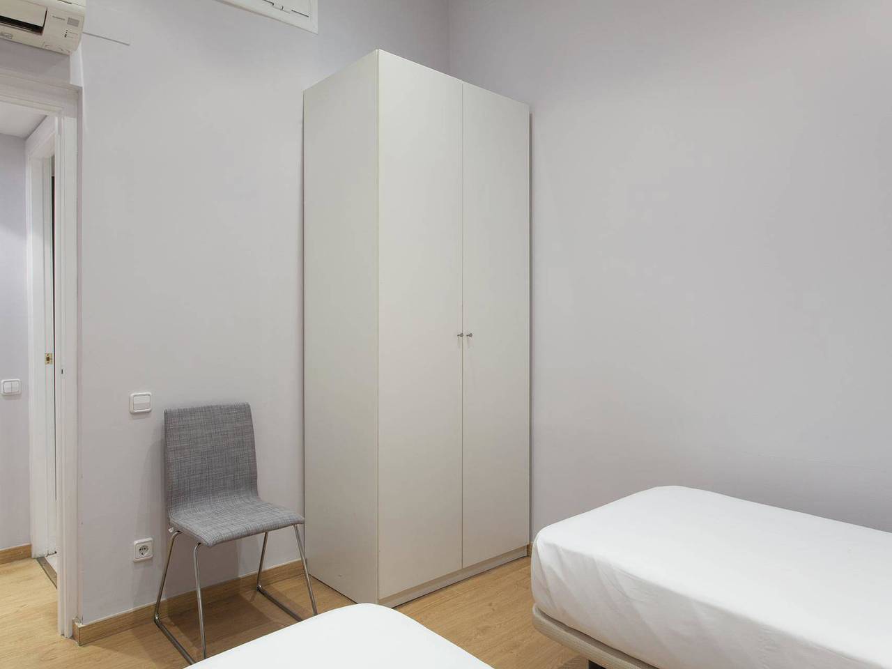 Ganze Wohnung, Ferienwohnung für 6 Personen mit Balkon in Barcelona Zentrum, Barcelona