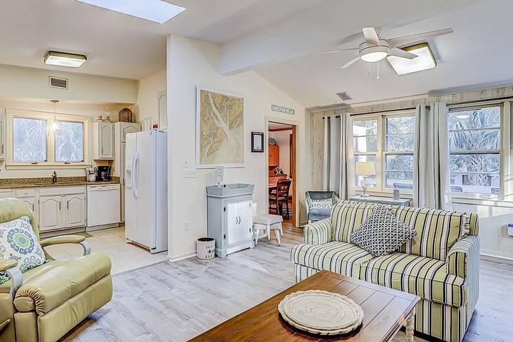 Vacation house for 8 people, with yard and balcony in South Carolina